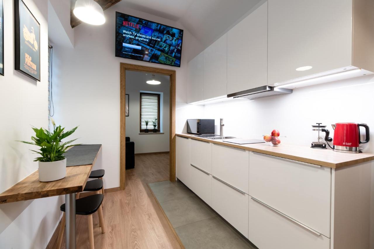 Neo Unique & Bright Apartments, Free Parking, 15min Old Town & Kazimierz - By Homelike * Krakow